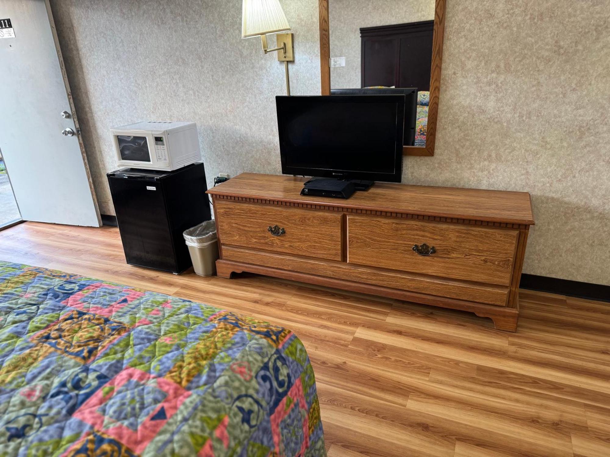 Riverfront Lodge Burkesville Экстерьер фото