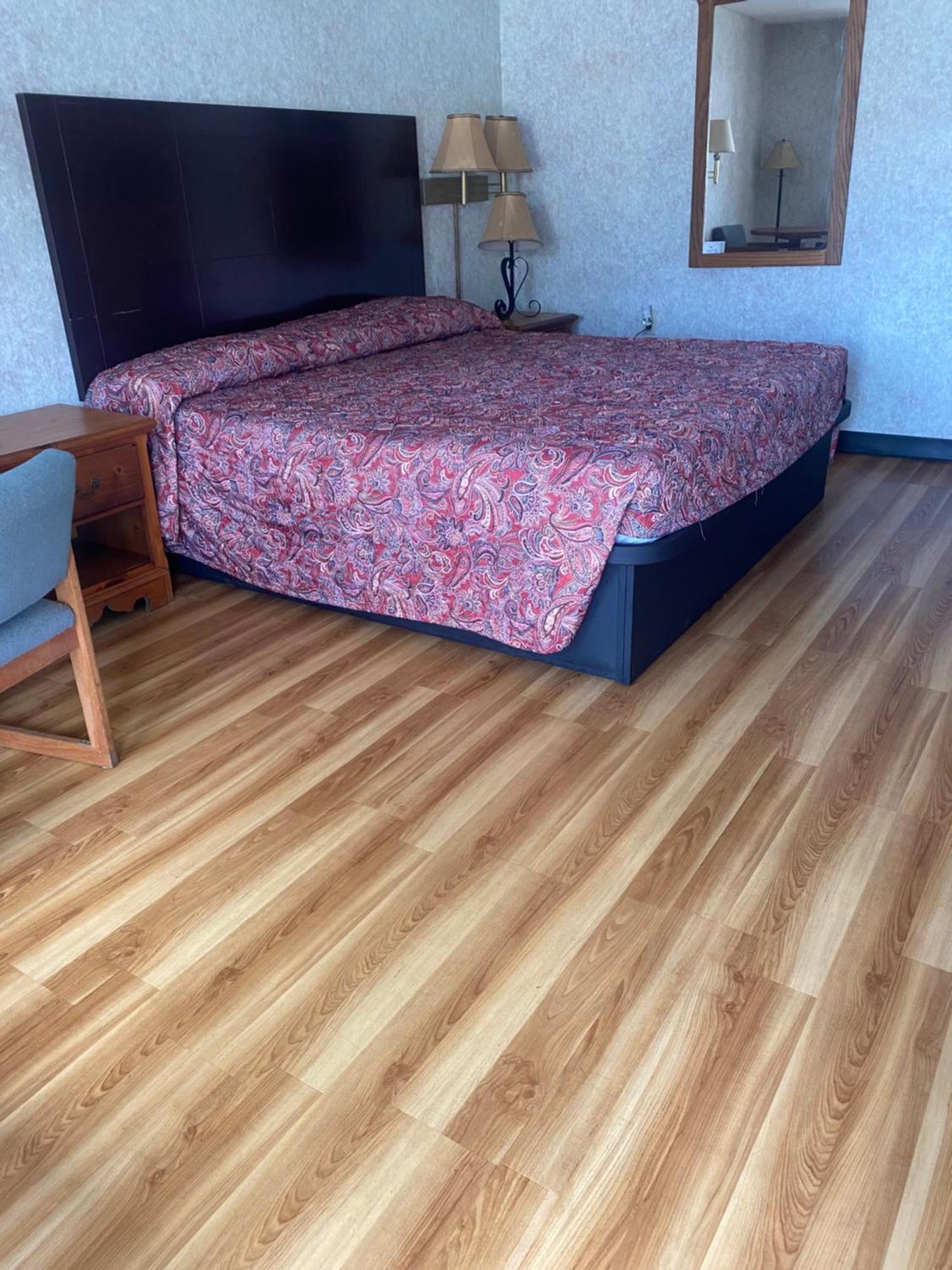Riverfront Lodge Burkesville Экстерьер фото