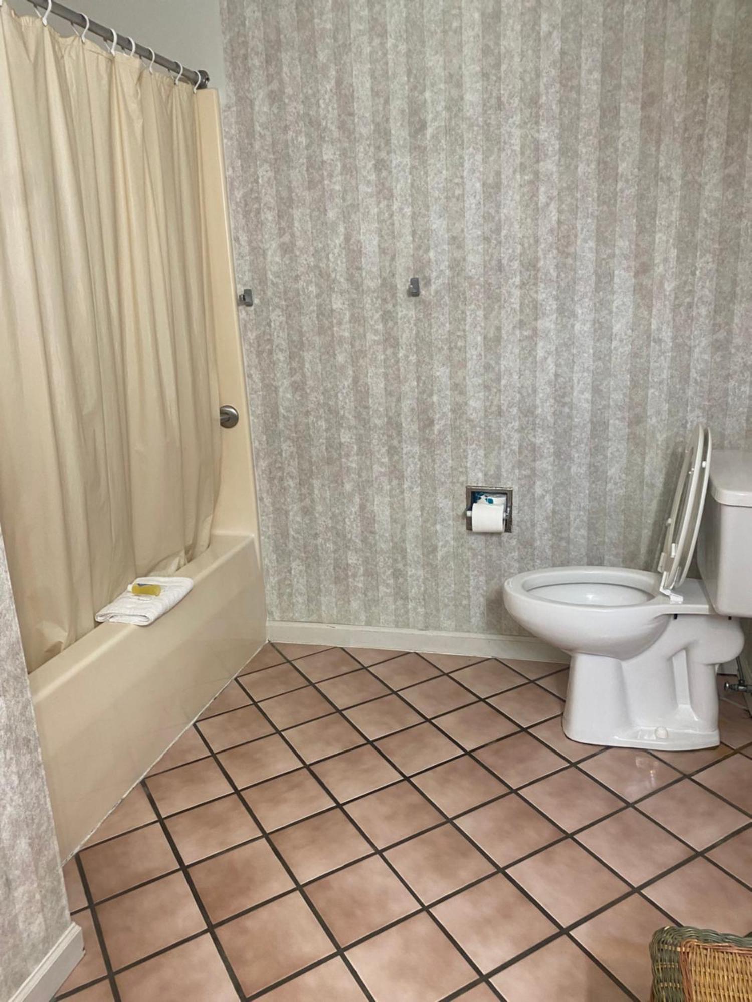 Riverfront Lodge Burkesville Экстерьер фото